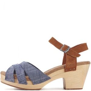 TOMS Woman’s‎ Beatrix Chambray Suede Clog Sandal, Size 7